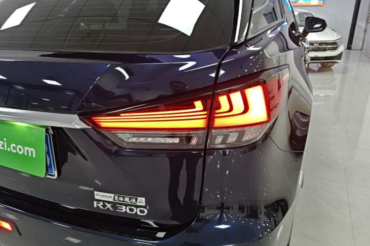 Used Lexus RX 2020 Revised Version 300 Two-Wheel Drive Elite Edition Right Rear Taillight
