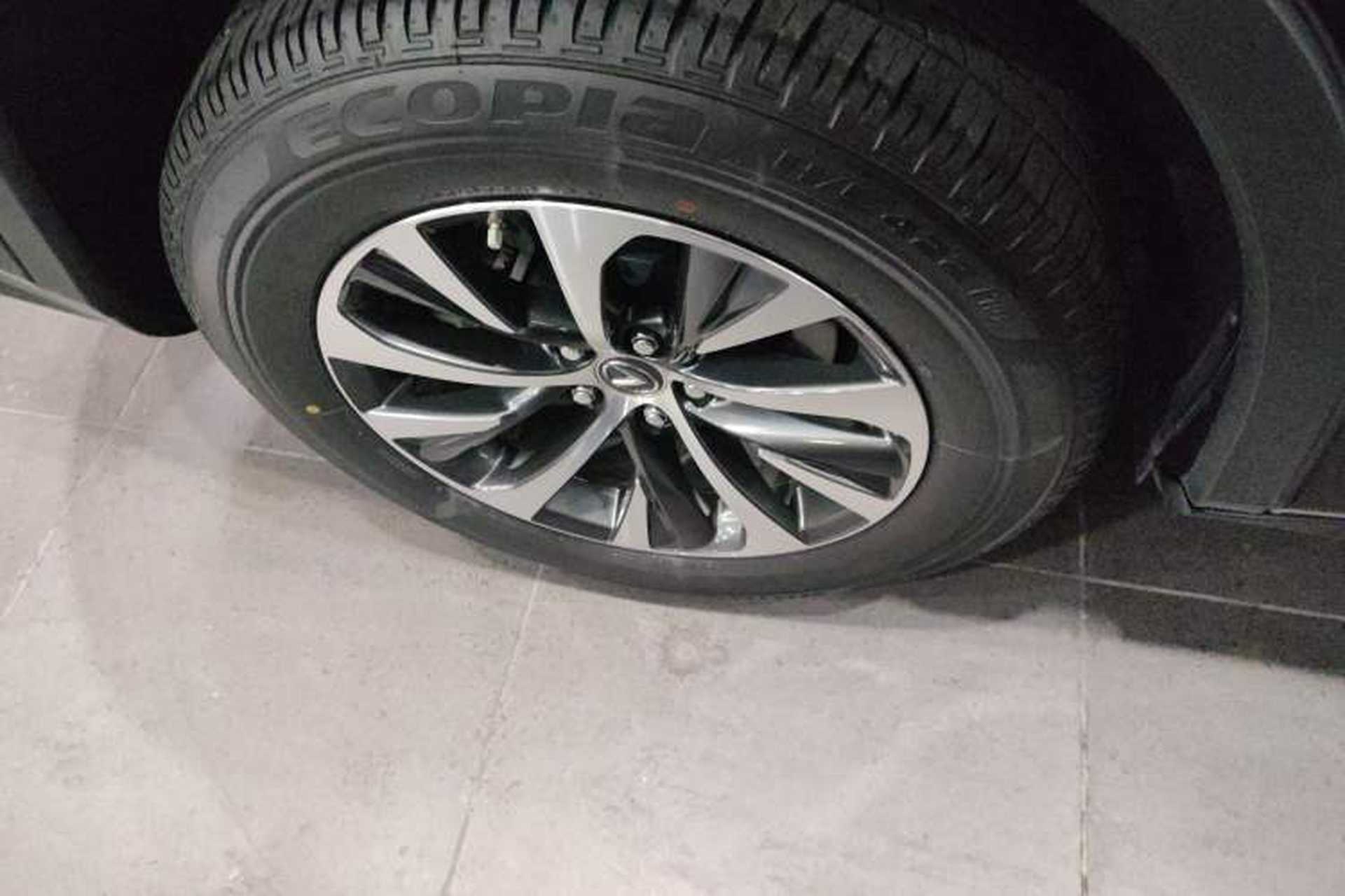 Used Lexus RX 2020 Revised Version 300 Two-Wheel Drive Elite Edition Right Rear Wheel Hub