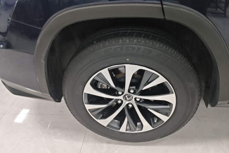 Used Lexus RX 2020 Revised Version 300 Two-Wheel Drive Elite Edition Right Rear Wheel Hub