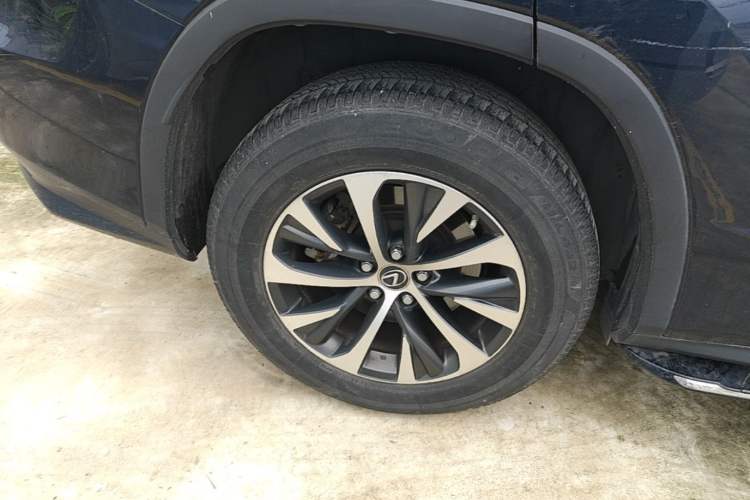 Used Lexus RX 2020 Revised Version 300 Two-Wheel Drive Comfort Edition Right Rear Wheel Hub