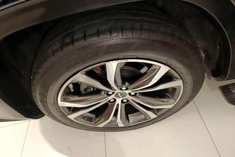 Used Lexus RX 2020 Facelifted 300 4x4 Elegant Edition Right Rear Wheel Hub