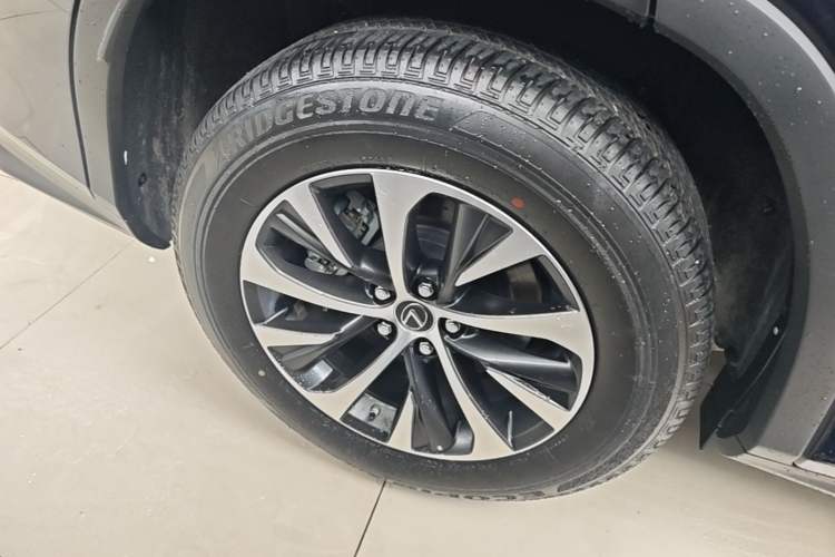 Used Lexus RX 2020 Revised Version 300 Two-Wheel Drive Elite Edition Right Rear Wheel Hub