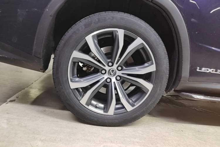 Used Lexus RX 2020 Facelifted 300 4x4 Elegant Edition Right Rear Wheel Hub