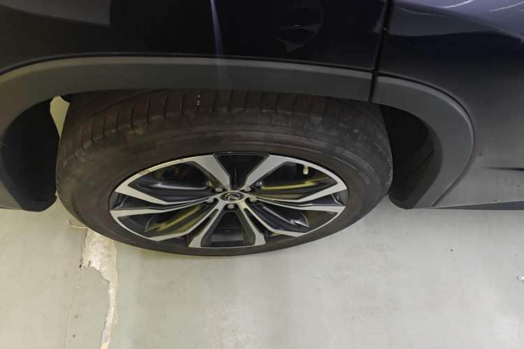 Used Lexus RX 2020 Facelifted 300 4x4 Elegant Edition Right Rear Wheel Hub