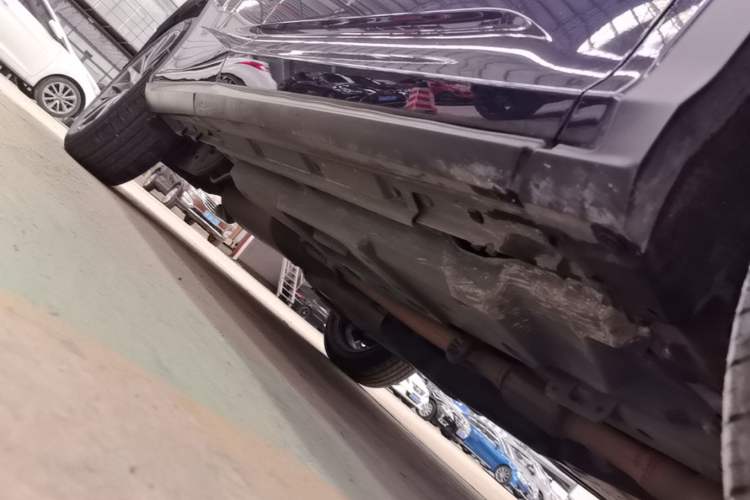 Used Lexus RX 2020 300 4x4 F SPORT China VI Right Side Sill