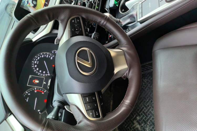 Used Lexus RX 2020 Revised Version 300 Two-Wheel Drive Comfort Edition Steering Wheel