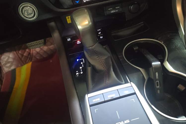 Used Lexus RX 2020 Facelifted 300 4x4 Elegant Edition Vehicle Key