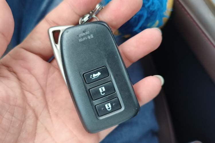 Used Lexus RX 2020 Facelifted 300 4x4 Elegant Edition Vehicle Key