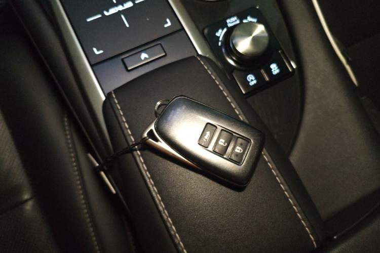 Used Lexus RX 2020 300 4x4 Elegant Edition China VI Vehicle Key