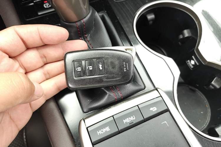 Used Lexus RX 2020 Revised Version 300 Two-Wheel Drive Comfort Edition Vehicle Key