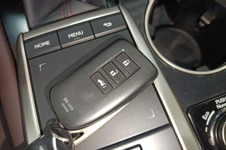 Used Lexus RX 2020 Facelifted 300 4x4 Elegant Edition Vehicle Key
