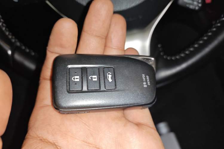 Used Lexus RX 2020 Facelifted 300 4x4 Elegant Edition Vehicle Key