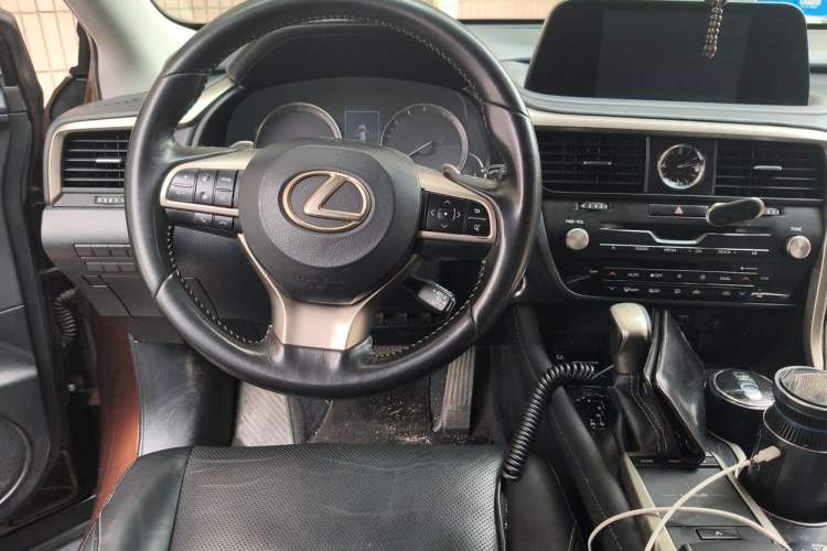 Used Lexus RX 2020 300 Two-Wheel Drive Elite Edition China VI Standard Steering Wheel