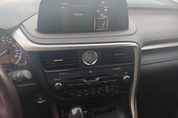 Used Lexus RX 2020 450hL Four-Wheel Drive Elegant 7-Seater China VI Standard Audio And AC Panel