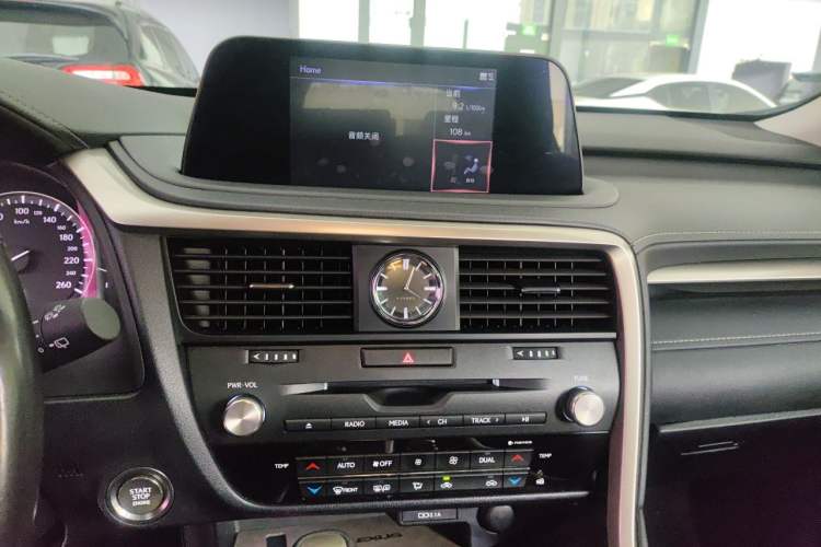 Used Lexus RX 2020 300 Two-Wheel Drive Elite Edition China VI Standard Audio And AC Panel