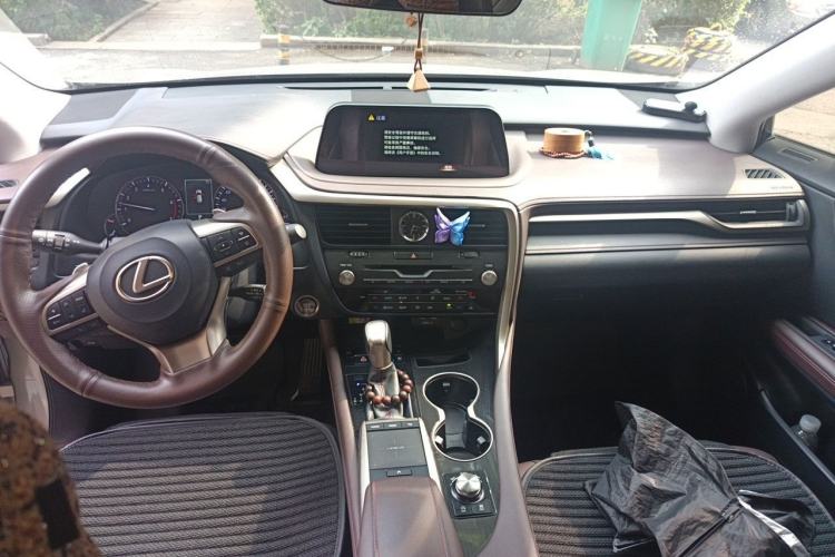 Used Lexus RX 2020 300 4x4 Elegant Edition China VI Center Console