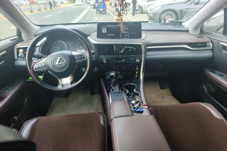 Used Lexus RX 2020 Facelifted 300 4x4 Elegant Edition Center Console