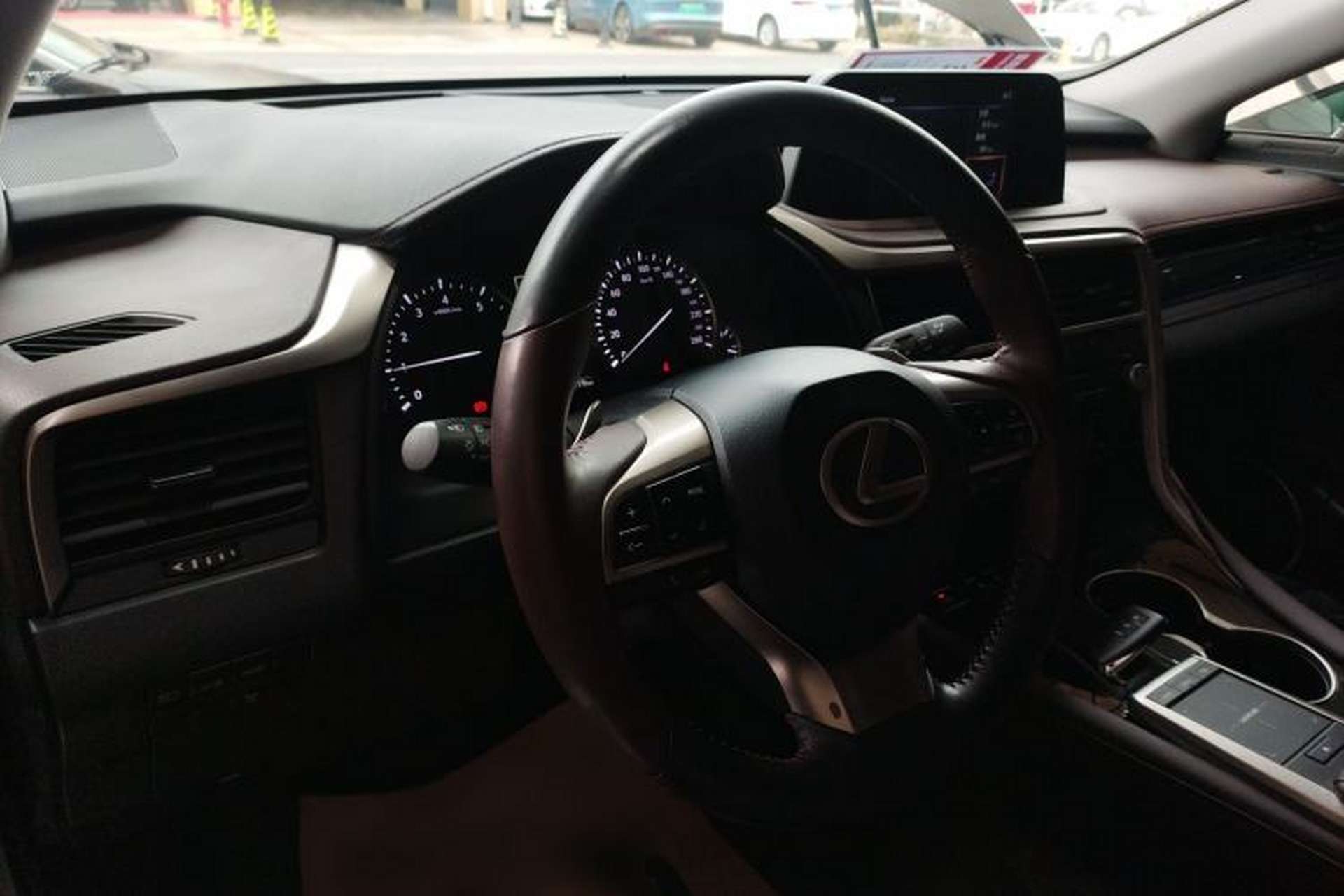 Used Lexus RX 2020 Facelifted 300 4x4 Elegant Edition Center Console