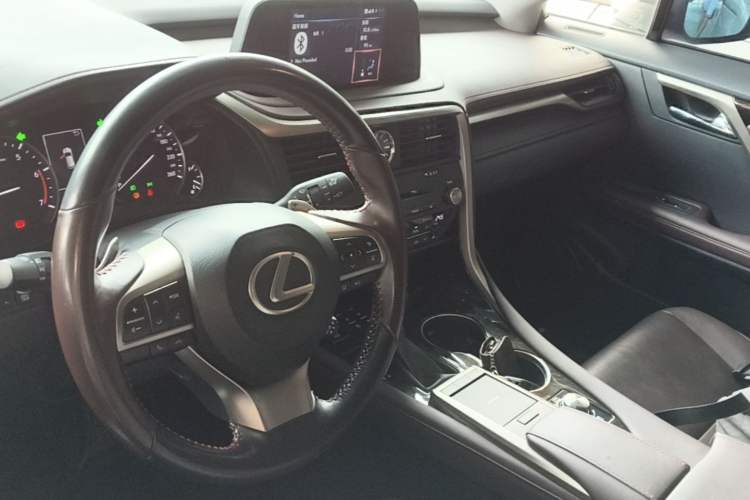 Used Lexus RX 2020 Facelifted 300 4x4 Elegant Edition Center Console