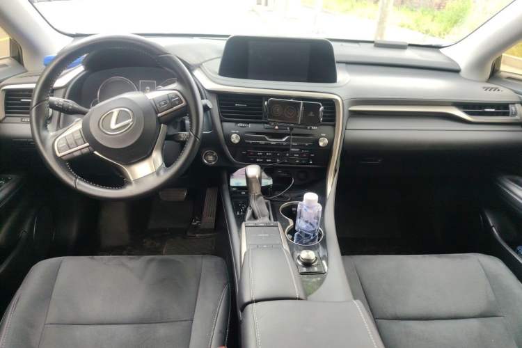 Used Lexus RX 2020 Revised Version 300 Two-Wheel Drive Elite Edition Center Console