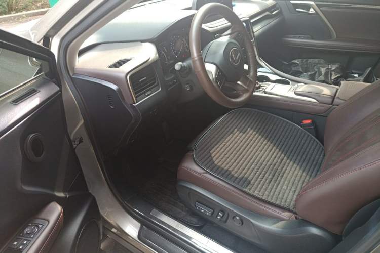 Used Lexus RX 2020 300 4x4 Elegant Edition China VI Driver Seat
