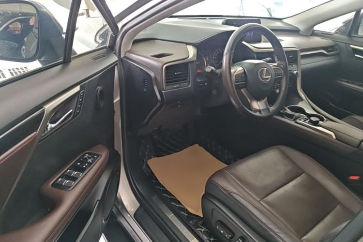 Used Lexus RX 2020 300 Two-Wheel Drive Elite Edition China VI Standard Driver Seat