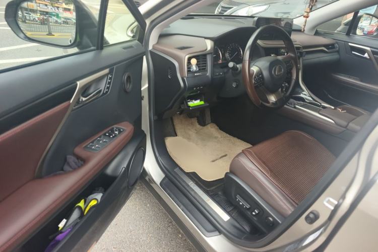 Used Lexus RX 2020 Facelifted 300 4x4 Elegant Edition Driver Seat