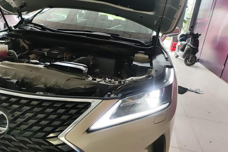Used Lexus RX 2020 300 Two-Wheel Drive Elite Edition China VI Standard Engine Bay Left