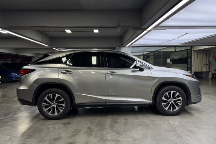 Used Lexus RX 2020 Revised Version 300 Two-Wheel Drive Elite Edition Exterior 2