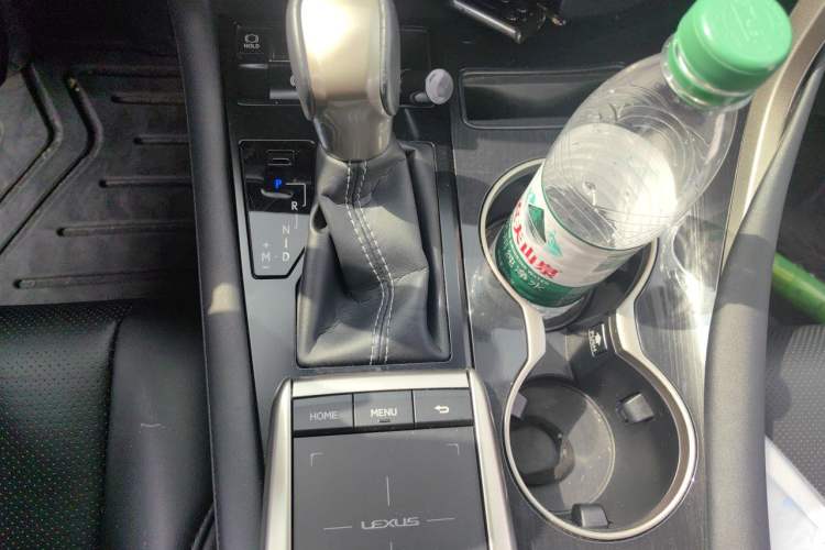 Used Lexus RX 2020 Revised Version 300 Two-Wheel Drive Comfort Edition Gear Lever