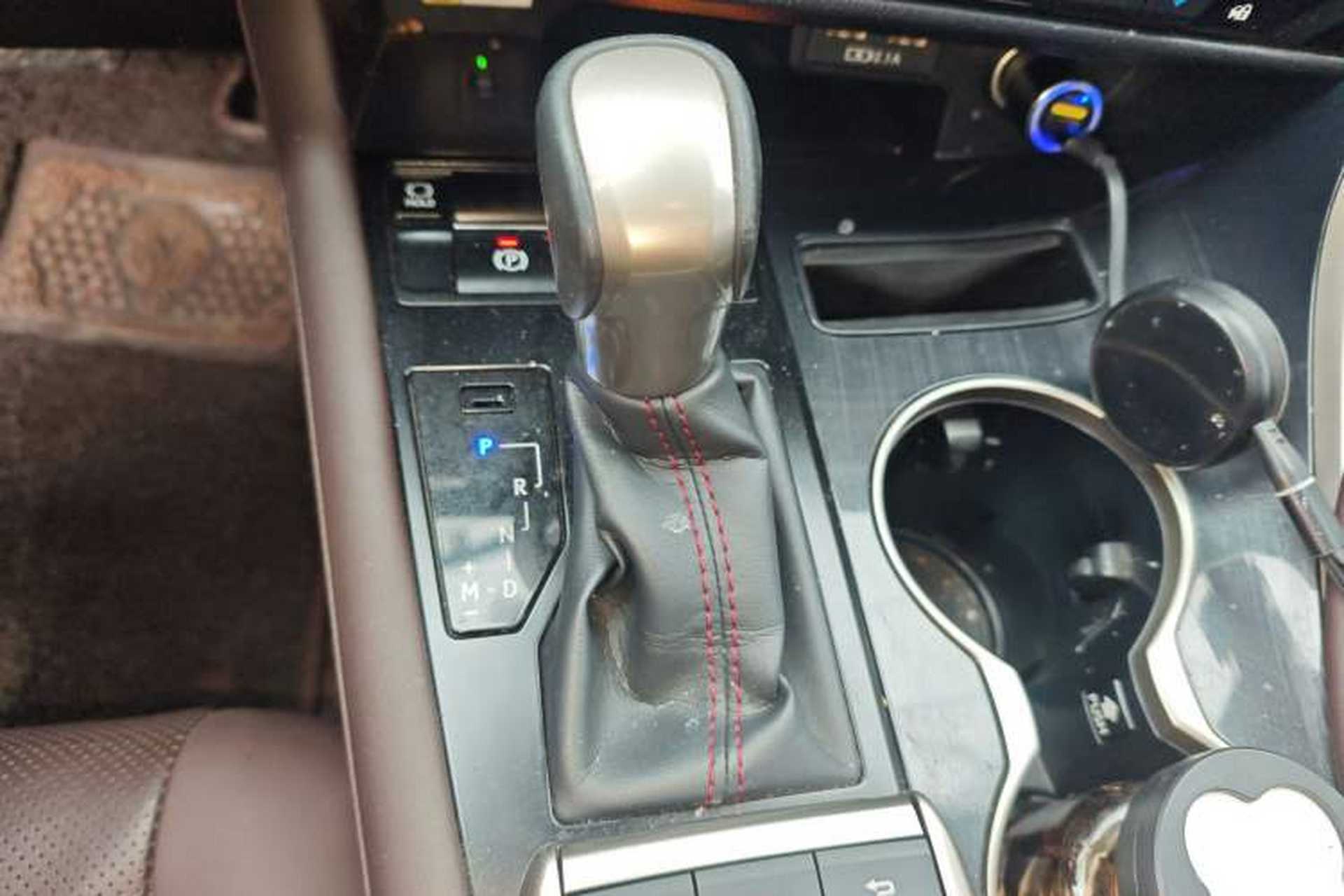 Used Lexus RX 2020 300 4x4 Elegant Edition China VI Gear Lever