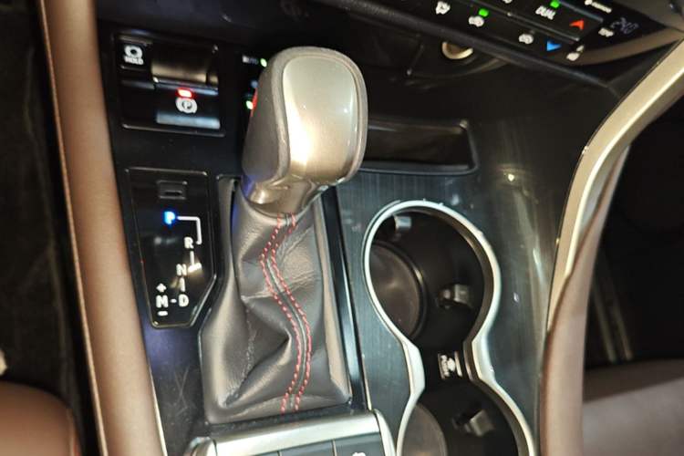 Used Lexus RX 2020 Facelifted 300 4x4 Elegant Edition Gear Lever
