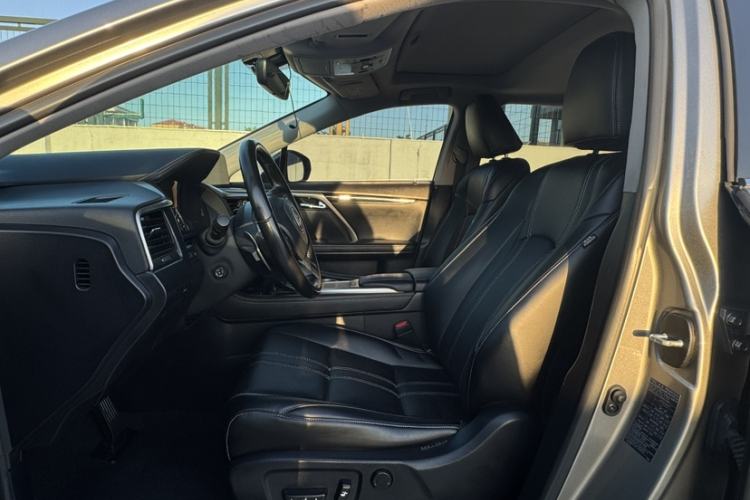 Used Lexus RX 2020 Revised Version 300 Two-Wheel Drive Elite Edition Interior 1