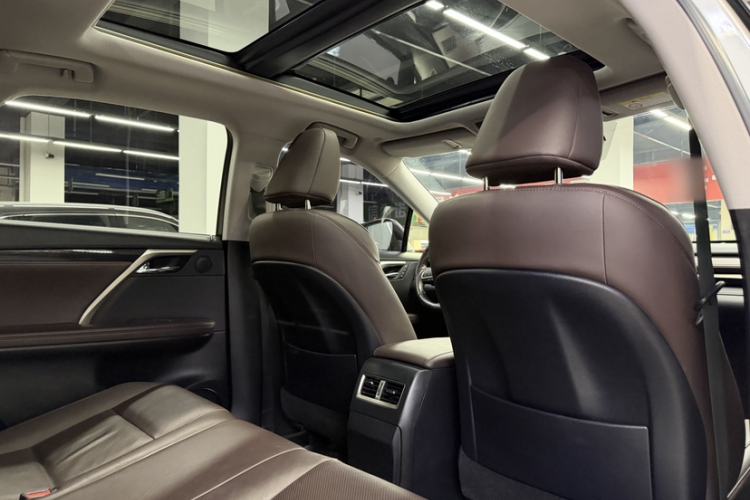 Used Lexus RX 2020 Facelifted 300 4x4 Elegant Edition Interior 11