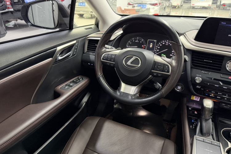 Used Lexus RX 2020 Facelifted 300 4x4 Elegant Edition Interior 2