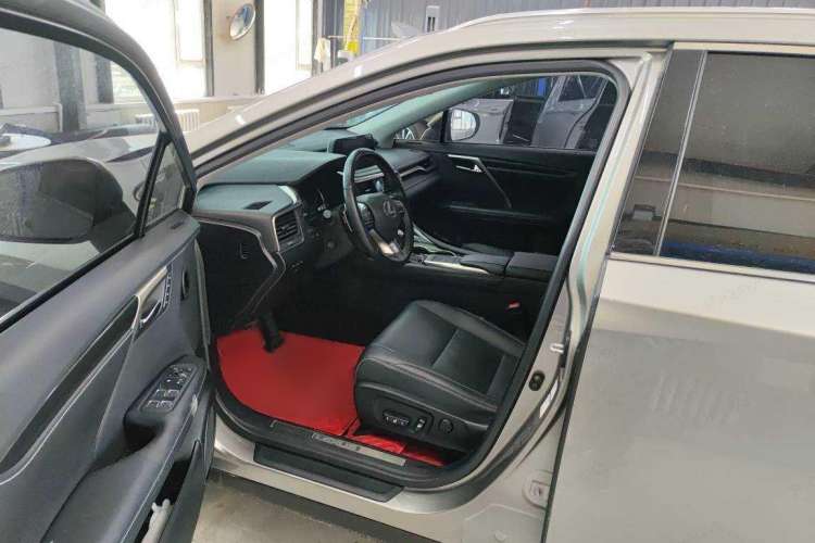 Used Lexus RX 2020 Facelifted 300 4x4 Elegant Edition Interior 2