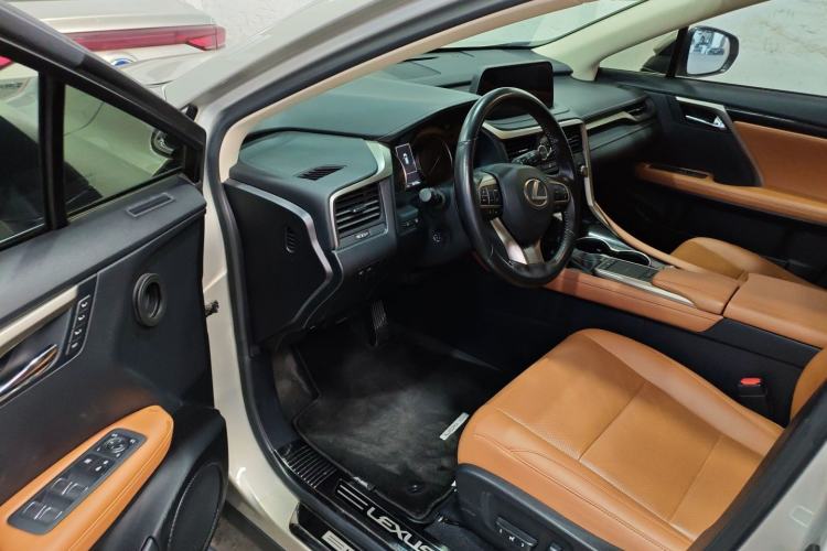 Used Lexus RX 2020 300 Two-Wheel Drive Comfort Edition China VI Standard Interior 3