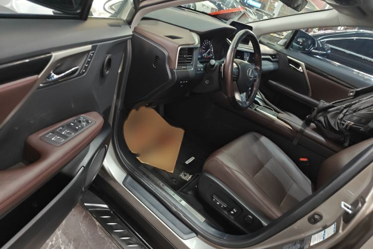 Used Lexus RX 2020 Facelifted 300 4x4 Elegant Edition Interior 3