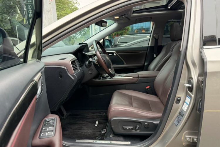 Used Lexus RX 2020 Facelifted 300 4x4 Elegant Edition Interior 3