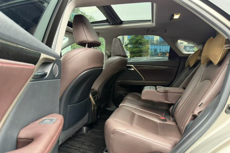 Used Lexus RX 2020 Facelifted 300 4x4 Elegant Edition Interior 4