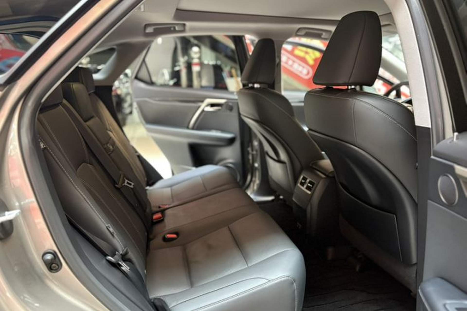 Used Lexus RX 2020 Facelifted 300 4x4 Elegant Edition Interior 6