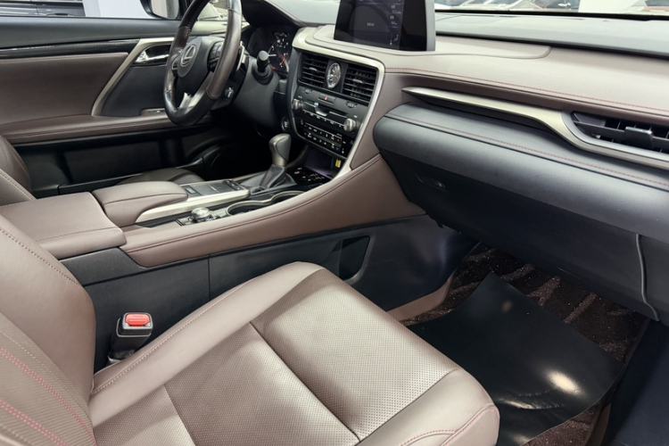 Used Lexus RX 2020 Facelifted 300 4x4 Elegant Edition Interior 9