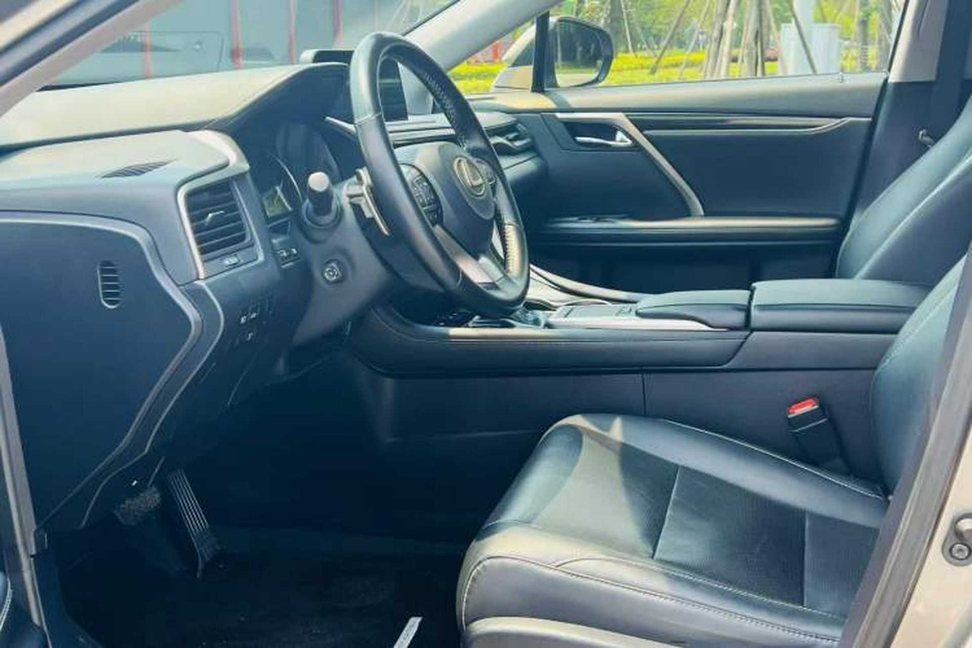 Used Lexus RX 2020 300 4x4 Elegant Edition China VI Left Front Seat