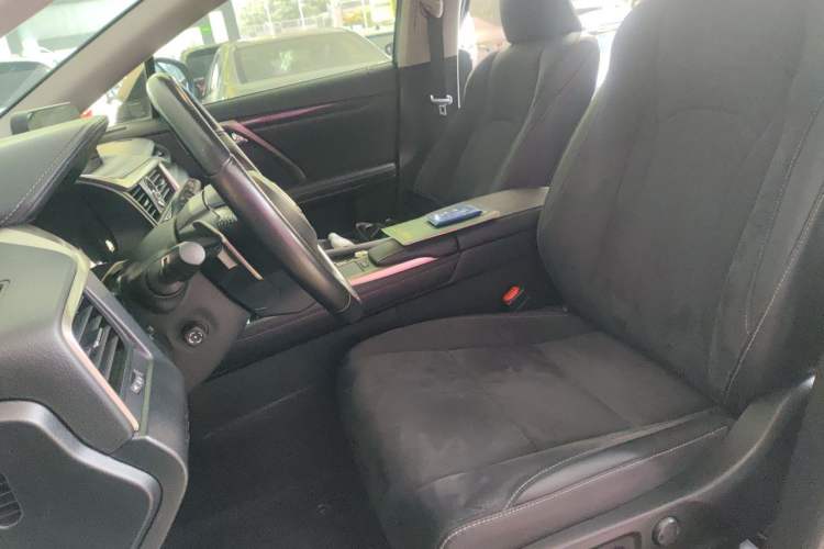 Used Lexus RX 2020 300 Two-Wheel Drive Elite Edition China VI Standard Left Front Seat