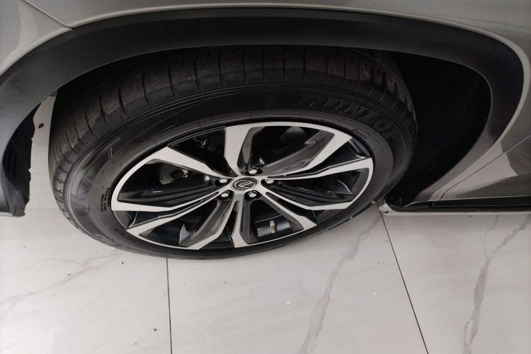 Used Lexus RX 2020 Facelifted 300 4x4 Elegant Edition Left Front Wheel Hub