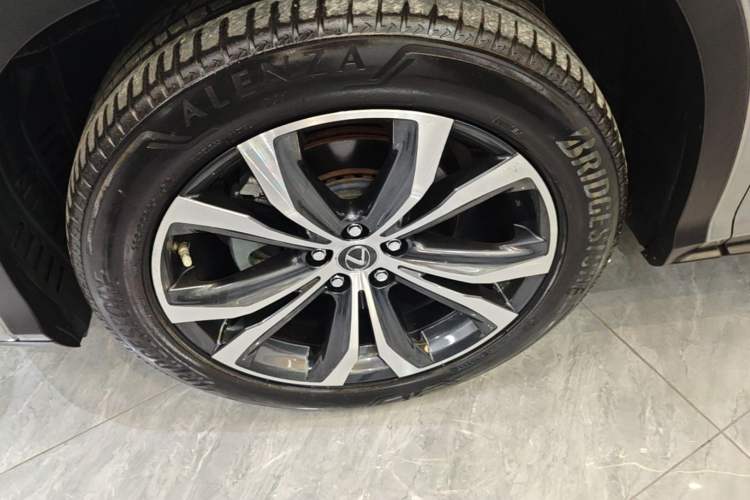Used Lexus RX 2020 Facelifted 300 4x4 Elegant Edition Left Front Wheel Hub