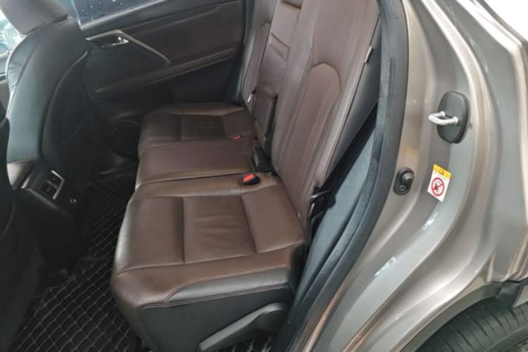 Used Lexus RX 2020 300 Two-Wheel Drive Elite Edition China VI Standard Left Rear Seat