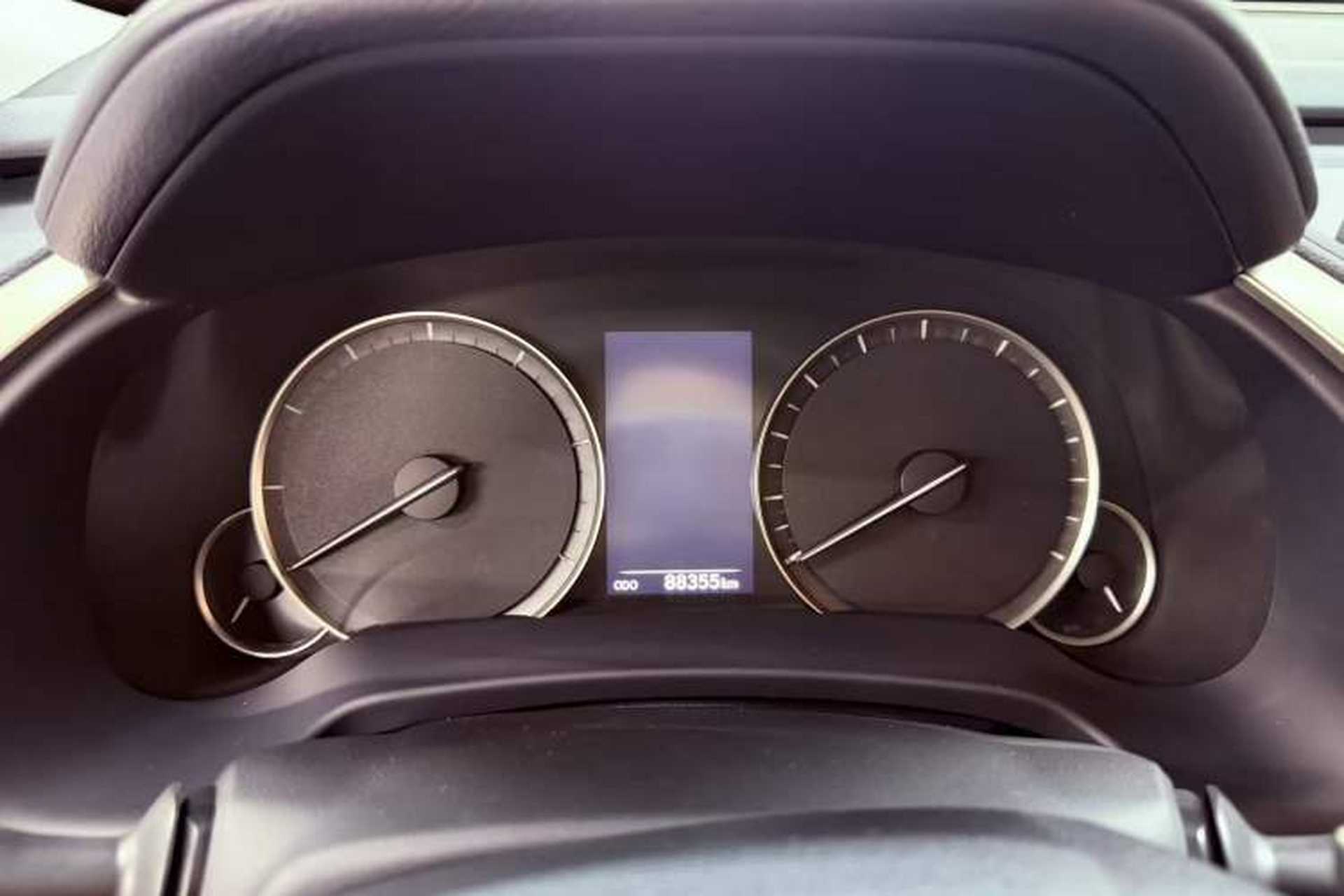 Used Lexus RX 2020 300 4x4 Elegant Edition China VI Odometer Close Up