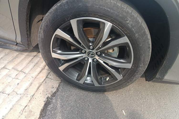 Used Lexus RX 2020 300 4x4 Elegant Edition China VI Right Front Wheel Hub