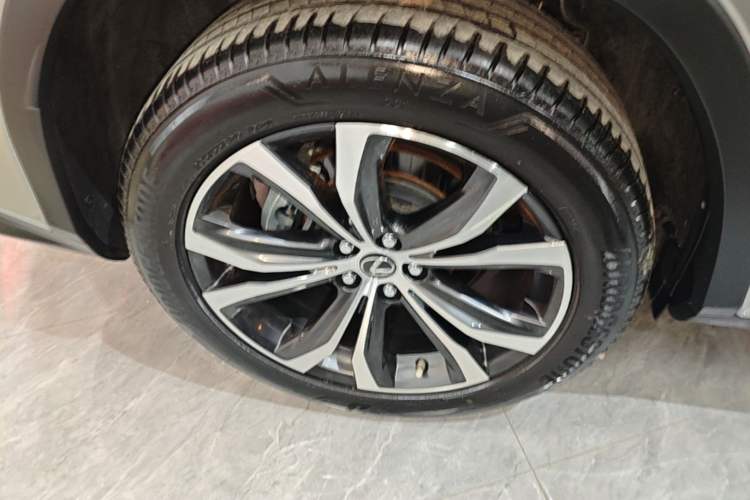 Used Lexus RX 2020 Facelifted 300 4x4 Elegant Edition Right Rear Wheel Hub